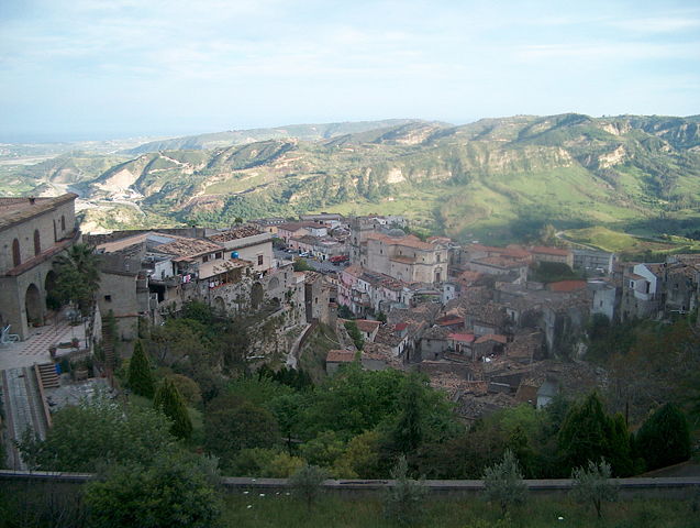 Image:View in Calabria Italy.JPG