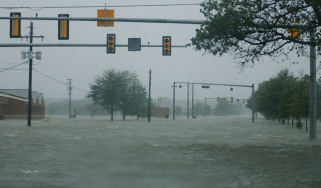 Image:Hurricane Isabel flood water.jpg