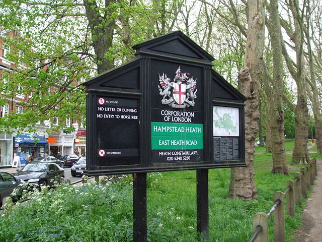 Image:Hampstead Heath entrance south.JPG