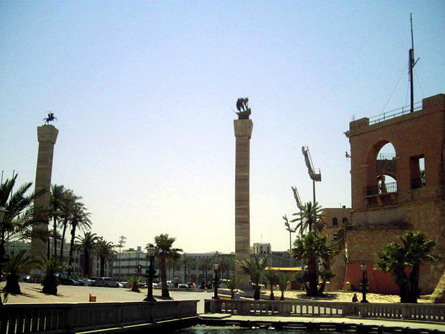 Image:Assaraya alHamraa and Green Sqaure.jpg