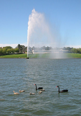 Image:Cptn Cook Fountain Canberra-01JAC.jpg