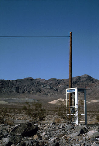 Image:Death Valley,19820817,Desert,telephon box.jpg
