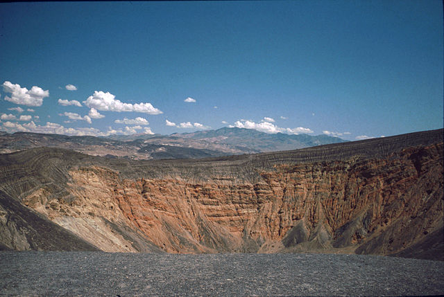 Image:Death Valley,19820818,Ubehebe Crater up.jpg