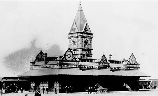 Image:Santa Fe passenger terminal in San Diego prior to 1915.jpg