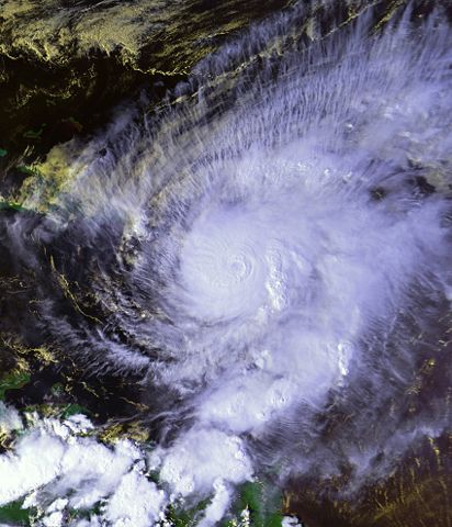 Image:Hurricane Lenny 17 nov 1999 2004Z.jpg
