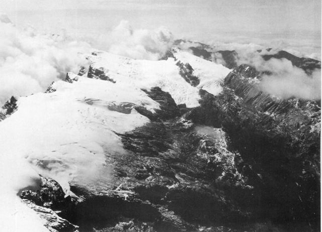Image:Puncak Jaya icecap 1936.jpg