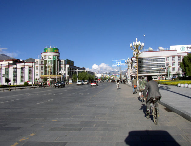 Image:Lhasa from Potala place.JPG