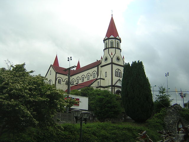 Image:Puerto varas church.jpg