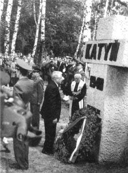 Russian President Boris Yeltsin visits Powązki Cemetery monument to Katyn victims, Warsaw, 1993.