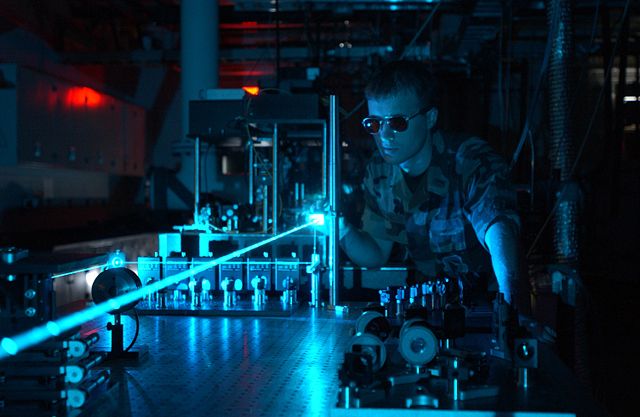 Image:Military laser experiment.jpg