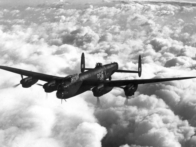 Image:Avro Lancaster Mk 1 ExCC.jpg