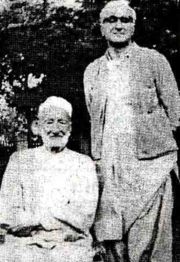 Wali Khan (R) with his father Bacha Khan