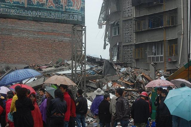 Image:Collapsed Building in Dujiangyan - 2008 Sichuan earthquake.jpg