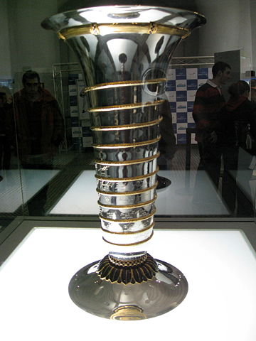 Image:Copa de campeón del mundo (Fernando Alonso).jpg