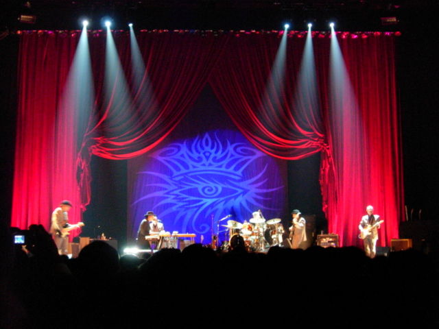 Image:Bob Dylan Bologna Nov 05 concert.jpg