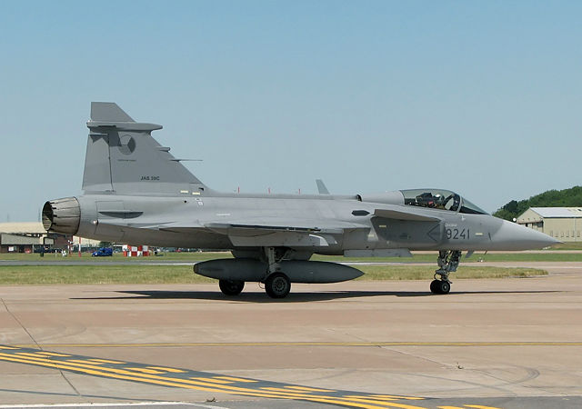 Image:Saab.jas39c.gripen.taxi.arp.jpg