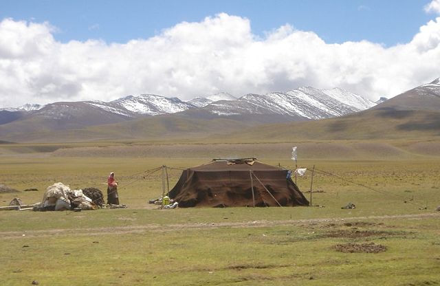 Image:Nomads near Namtso.jpg