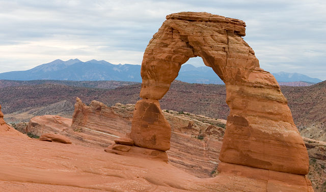 Image:Delicate Arch LaSalle.jpg