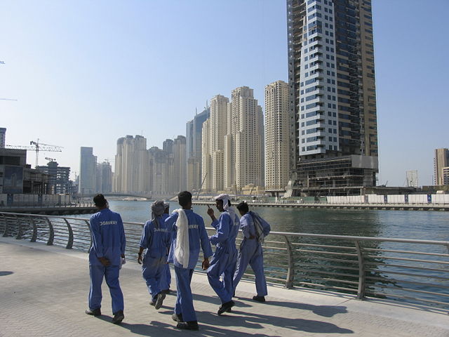 Image:Dubai constr workers.jpg