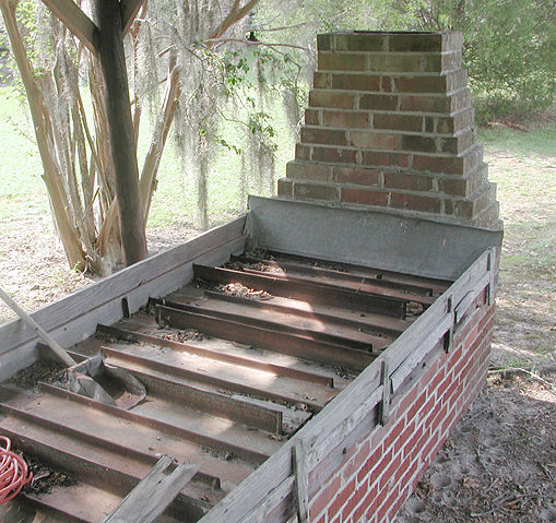 Image:Cane syrup evaporator 1330.jpg