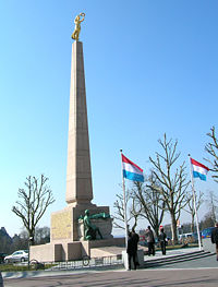 The Gëlle Fra monument commemorates those who volunteered for service in the armed forces of the Allies in World War I.