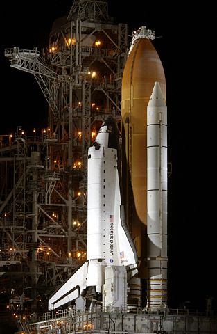 Image:Endeavour on the launch pad prior to STS-113, Nov 22, 2002.jpg
