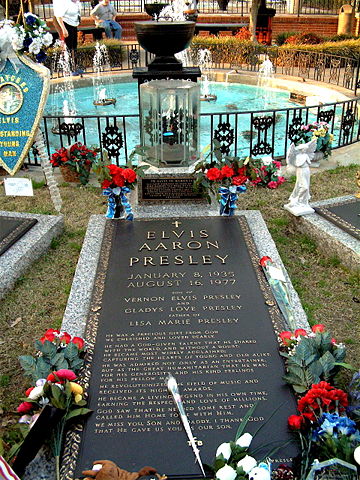 Image:Elvis' tomb.jpg