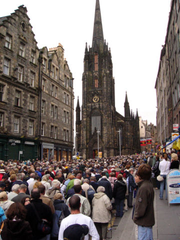 Image:Edinburgh Royal Mile01.jpg