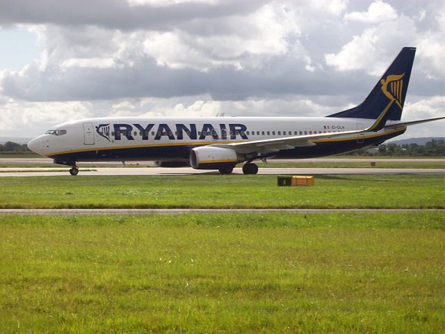 Image:Ryanair Boeing 737-800 At Manchester International Airport.jpg
