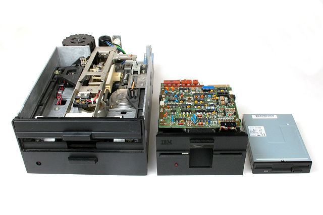 Image:Floppy Disk Drives 8 5 3.jpg