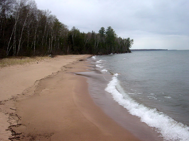 Image:ApostleIslandNationalLakeshoreWI-029-050507.jpg