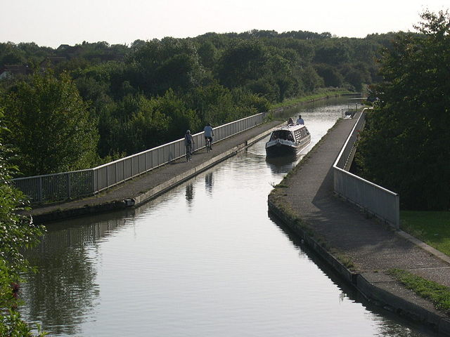 Image:BradwellAqueduct-GUC.JPG
