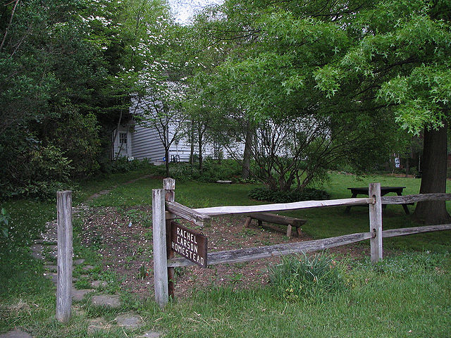 Image:Rachel Carson Homestead yard and sign.jpg