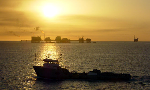 Image:Gulf of Mexico with ship.jpg