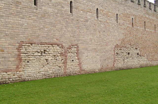 Image:Cardiff Castle (Roman wall).jpg