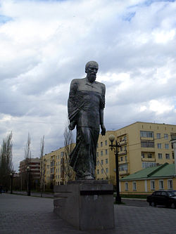 Statue of Dostoyevsky in Omsk.