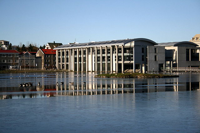 Image:Ráðhús Reykjavíkur - Reykjavik City Hall.jpg