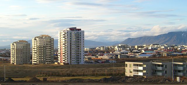 Image:Suburban Reykjavík1.JPG