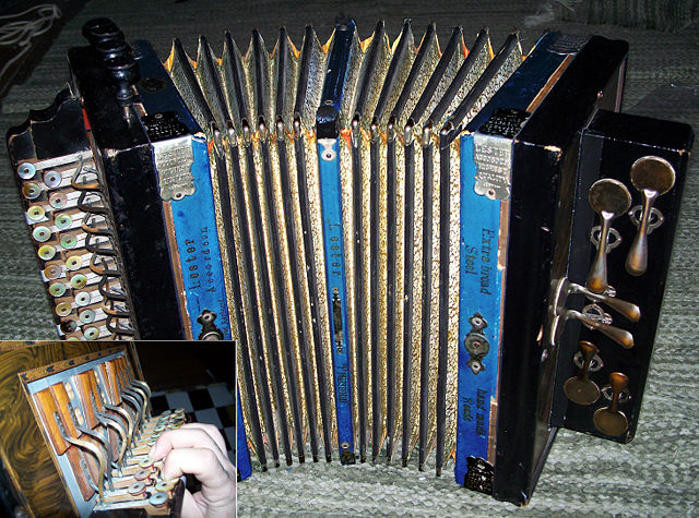 Image:German button accordion.jpg