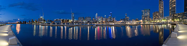Image:Melbourne Docklands - Yarras Edge - marina panorama.jpg