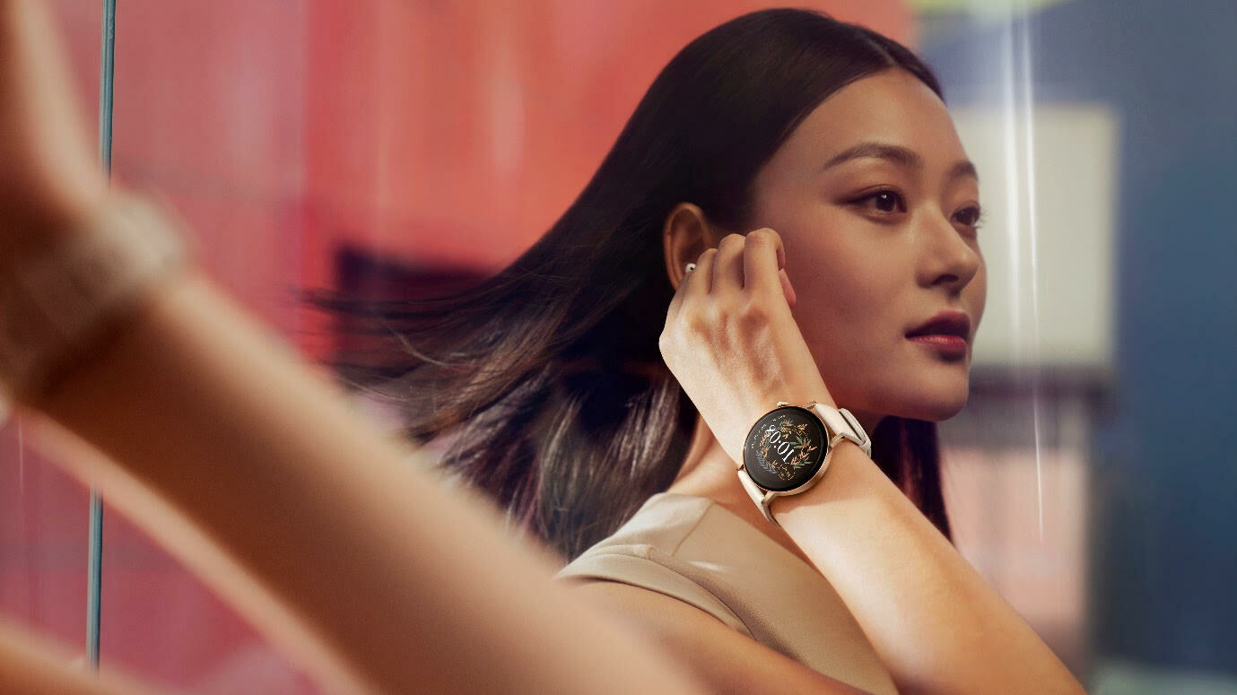 Huawei Watch GT 3 doesn't have an eSIM like its predecessor, the Huawei Watch 3 Pro.
