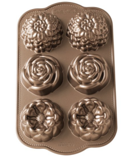 The Pioneer Woman Floral Cakelet Pan ($19.97)