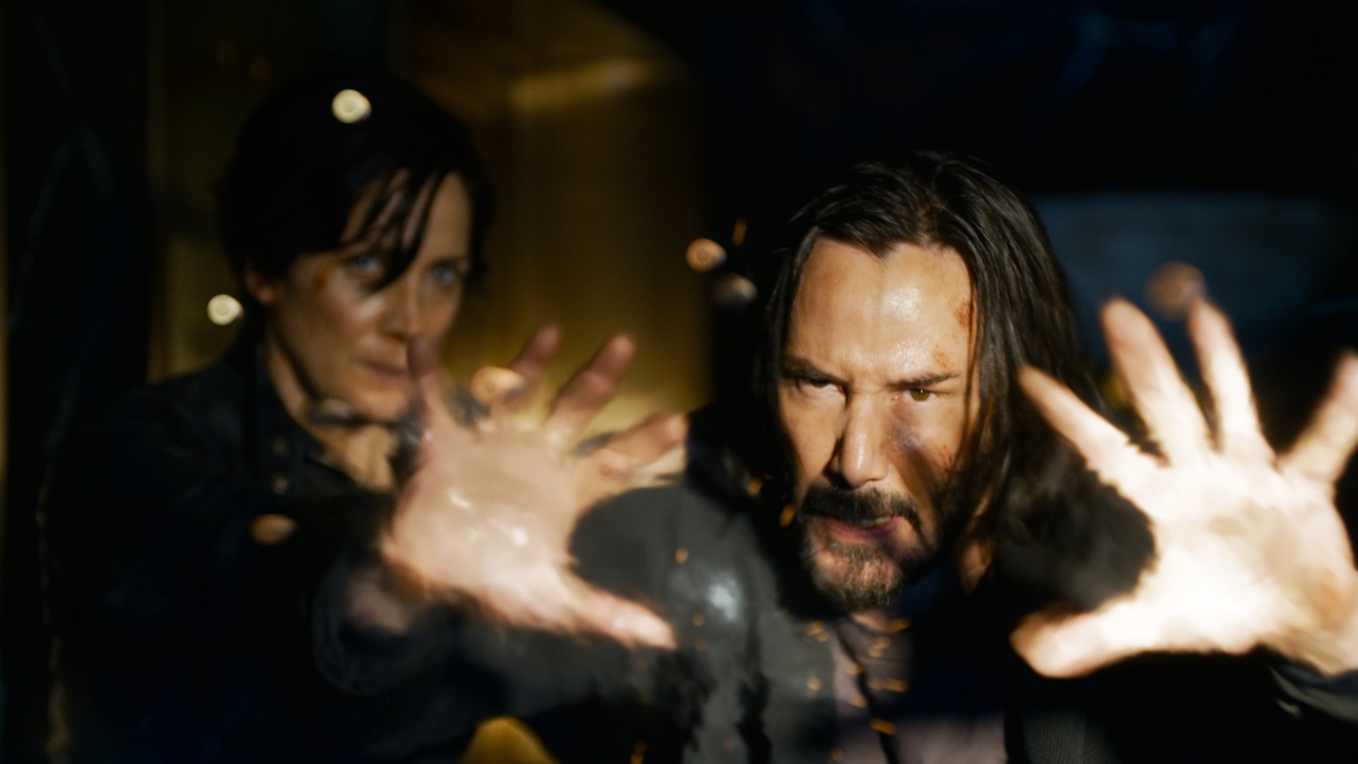 Keanu Reeves and Carrie-Anne Moss in 'The Matrix Resurrections'.