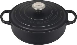 Black pot with lid and handles