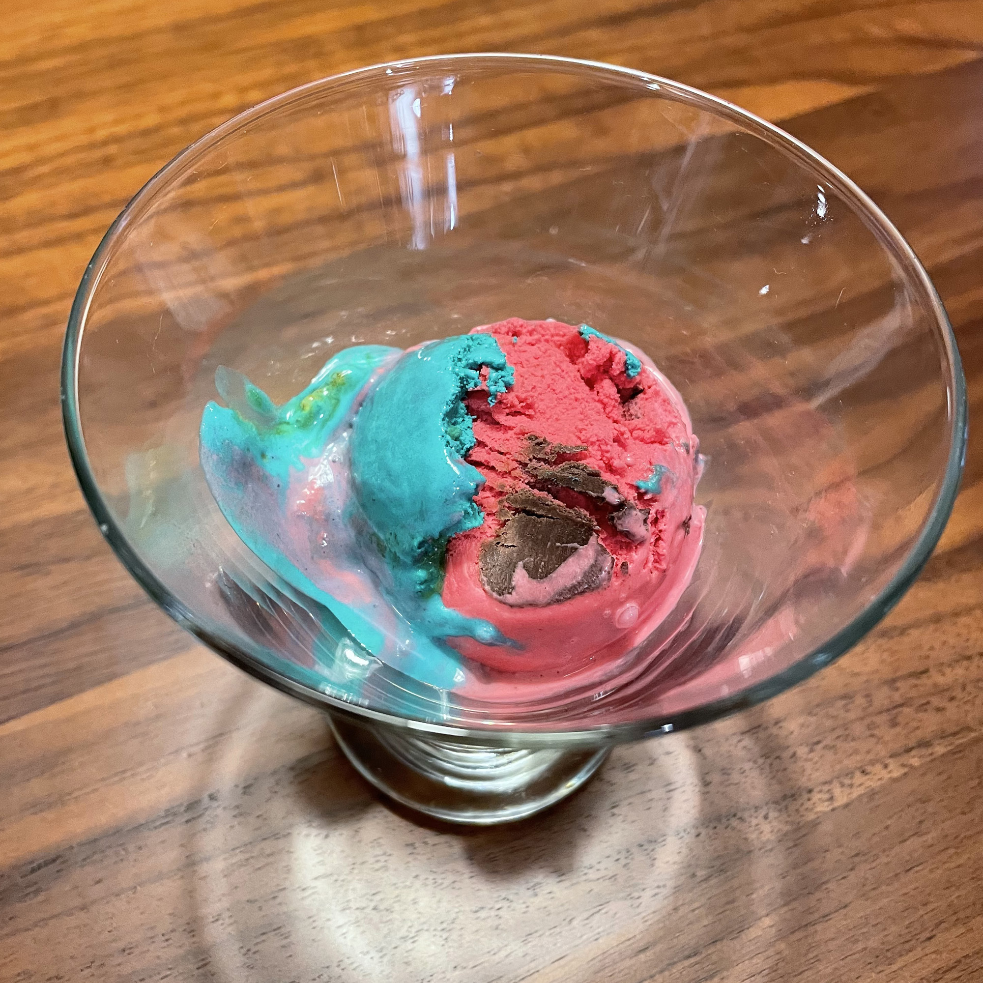 Calamari Content ice cream in a glass