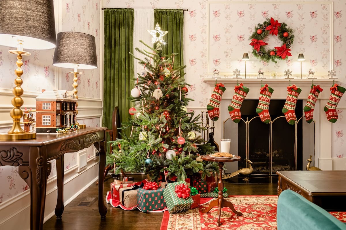 Christmas stockings and decorations in the living room of the "Home Alone" house on Airbnb