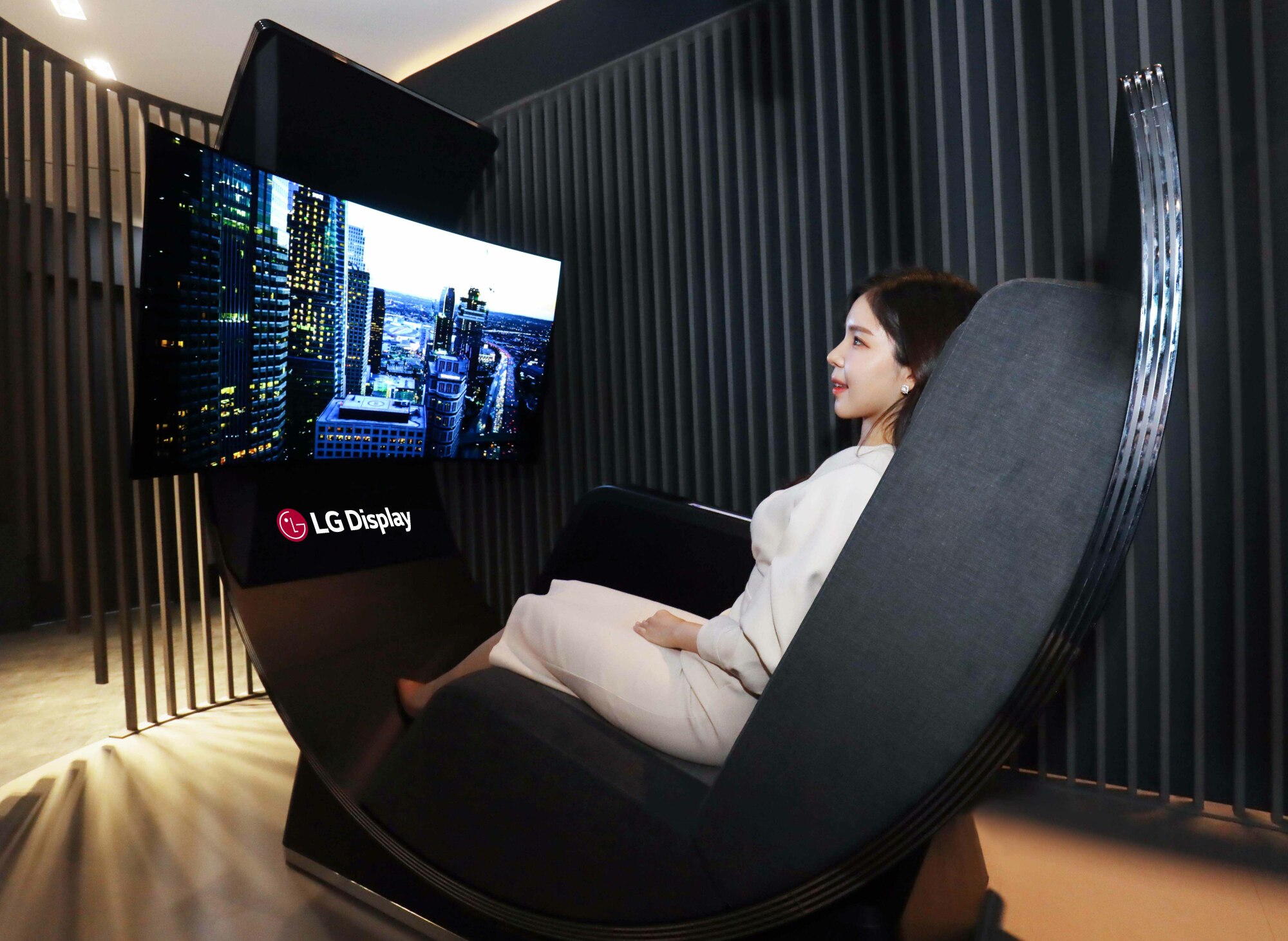 LG Media Chairt