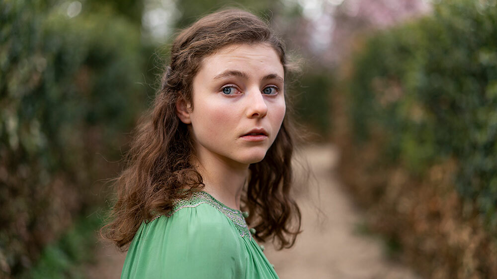 Thomasin McKenzie in "Life After Life".
