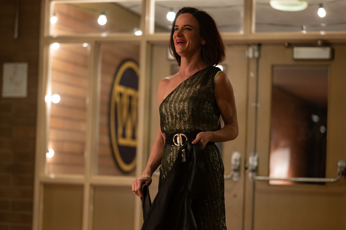 Adult Natalie in the 'Yellowjackets' finale.