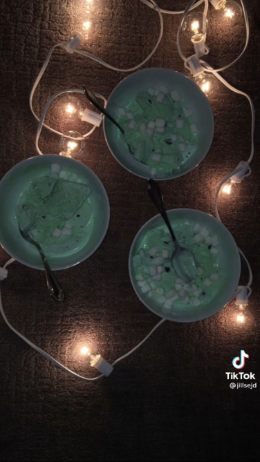 Example of the Snapchat memories trend on TikTok.